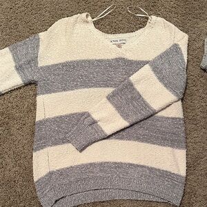 Light weight grey and white sweater